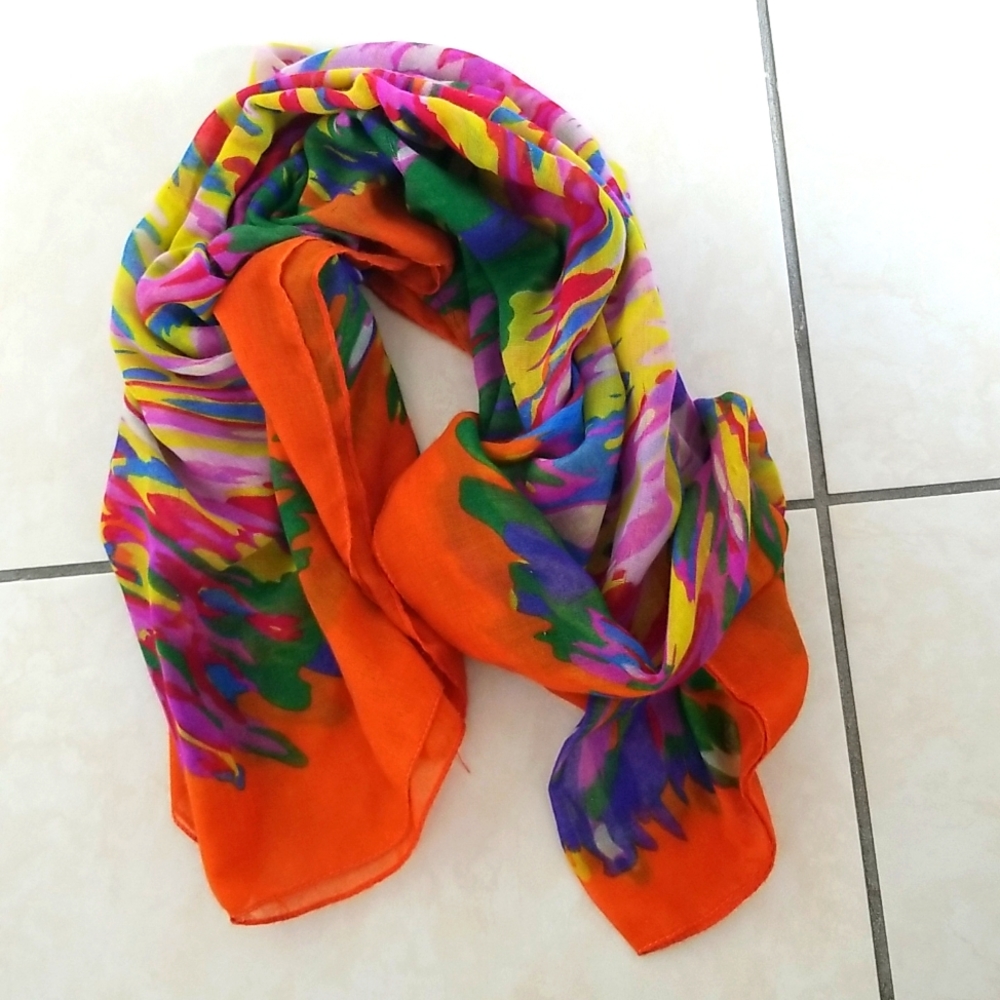 Women scarf
